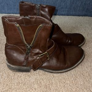 Women’s brown booties with small heel size 8
